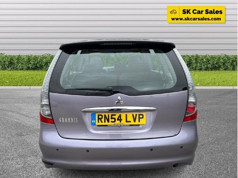 Mitsubishi Grandis 2.4 Elegance 5dr 5