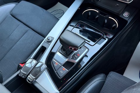 Audi A4 AVANT TDI S LINE MHEV - REVERSE CAMERA - 8 AUDI MAIN DEALER SERVICES 49