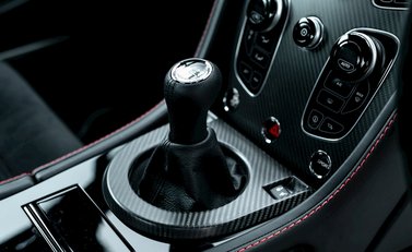 Aston Martin Vantage GT8 18