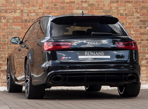 Audi RS6 Avant Performance 3