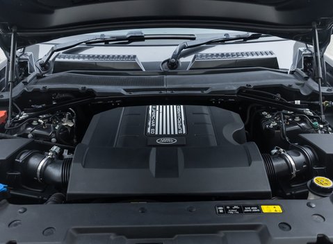 Land Rover Defender 110 V8 P525 40