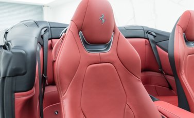 Ferrari Portofino M 15