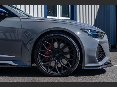 Audi RS6 4.0 RS 6 Carbon Black TFSI MHEV Quattro Auto 4WD 5dr 6