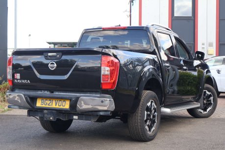 Nissan Navara 2.3 dCi Tekna Pickup Double Cab 4dr Diesel Auto 4WD Euro 6 (190 ps) 4
