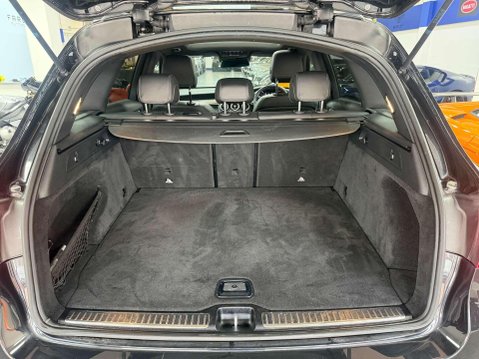 Mercedes-Benz GLC 2.1 GLC220d AMG Line (Premium Plus) SUV 5dr Diesel G-Tronic+ 4MATIC Euro 6 36
