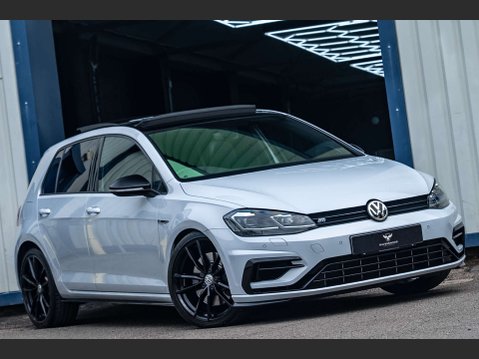 Volkswagen Golf 2.0 Golf R TSi Semi-Auto 4WD 5dr 30