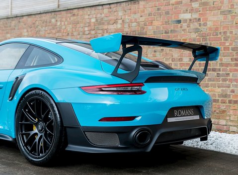 Porsche 911 (991) GT2 RS 25
