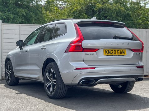 Volvo XC60 2.0 B4 MHEV R-Design SUV 5dr Diesel Hybrid Auto AW 8