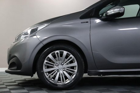 Peugeot 208 PURETECH S/S SIGNATURE 27