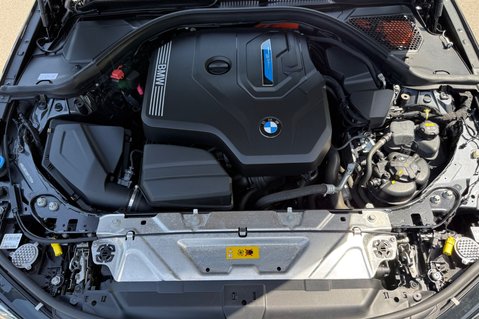 BMW 3 Series 330E M SPORT -PAN ROOF -M PRO PACK -OYSTER LEATHER -ONE OWNER -FBMWSH 63