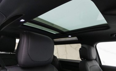 Land Rover Defender 3.0 D300 MHEV X Auto 4WD Euro 6 (s/s) 3dr 7