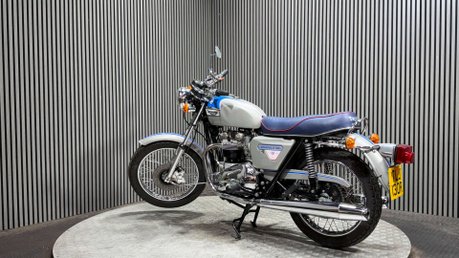 Triumph Bonneville JUBILEE 1977 ONLY 8K STUNNING CLASSIC BIKE NEW MOT 6