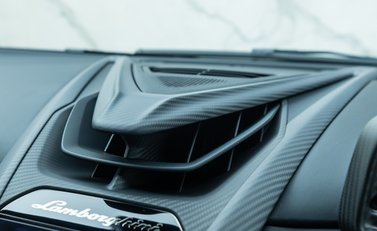 Lamborghini Revuelto 19