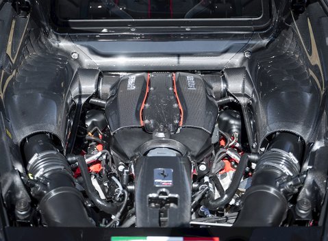 Ferrari 488 Pista 36