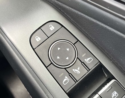 Nissan Qashqai 1.3 Qashqai N-Connecta DiG-T MHEV 5dr 58