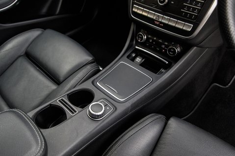 Mercedes-Benz GLA Class GLA 200 D 4MATIC AMG LINE PREMIUM PLUS 39