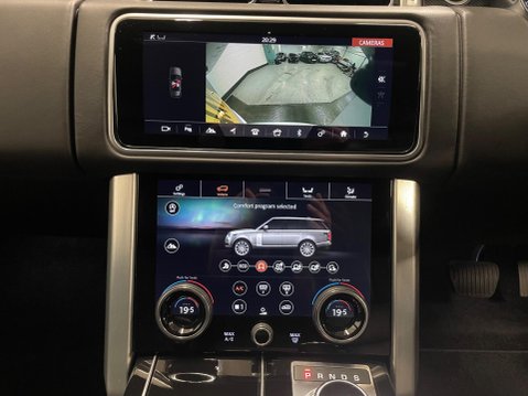 Land Rover Range Rover 3.0 SD V6 Vogue Auto 4WD Euro 6 (s/s) 5dr 37