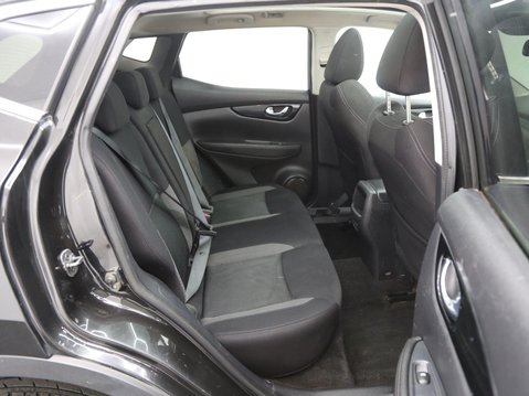 Nissan Qashqai 1.5 dCi N-Connecta DCT Auto Euro 6 (s/s) 5dr 23