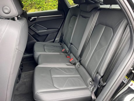 Audi Q3 1.5 TFSI CoD 35 Black Edition Sportback S Tronic Euro 6 (s/s) 5dr 38