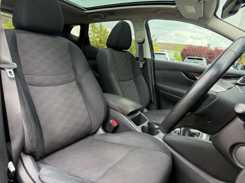 Nissan Qashqai 1.5 dCi Acenta Premium SUV 5dr Diesel Manual 2WD Euro 5 (s/s) (110 ps) 46