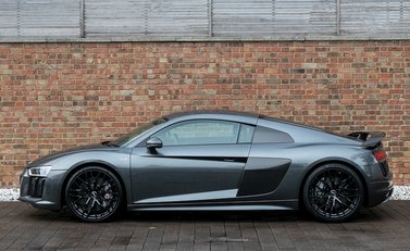 Audi R8 V10 Plus 2