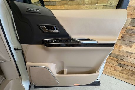 Toyota Vellfire V6 L Edition 86