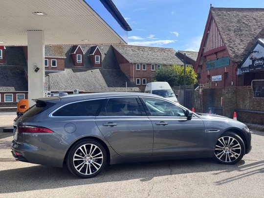 Jaguar XF D PORTFOLIO AWD 