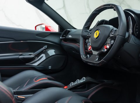 Ferrari 488 SPIDER 13