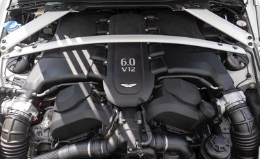 Aston Martin Vantage GT12 36