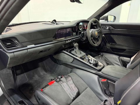 Porsche 911 4.0 992 GT3 RS Coupe 2dr Petrol PDK Euro 6 (s/s) (525 ps) 38