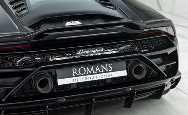 Lamborghini Huracan LP640-4 EVO 25