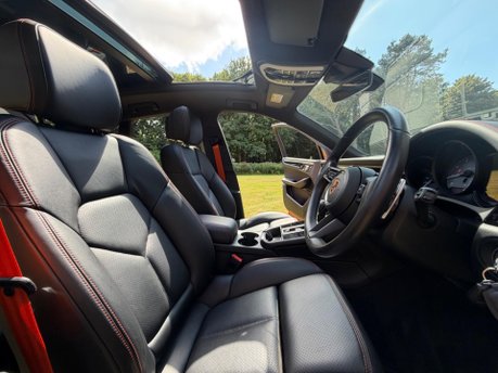 Porsche Macan S PDK 25