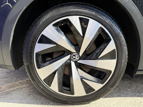 Volkswagen Id.4 Pro Performance 77kWh Family SUV 5dr Electric Auto (204 ps) 15