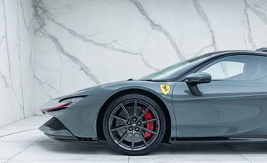 Ferrari SF90 Stradale ASSETTO FIORANO 36