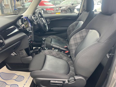 Mini Hatch 1.5 Cooper Euro 6 (s/s) 3dr 26