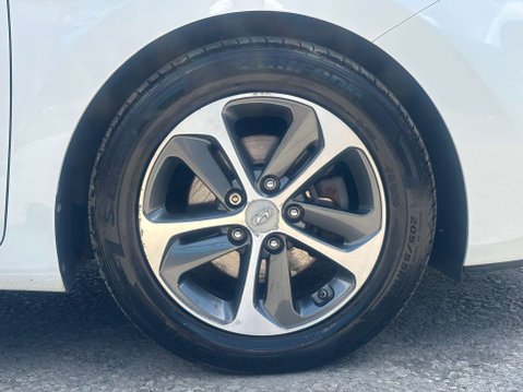 Hyundai i30 1.4 Blue Drive SE Hatchback 5dr Petrol Manual Euro 6 (s/s) (100 ps) 54