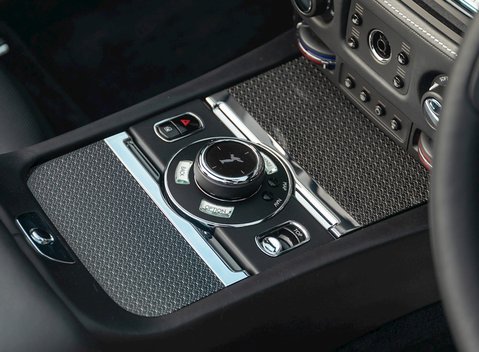 Rolls-Royce Dawn Black Badge 22