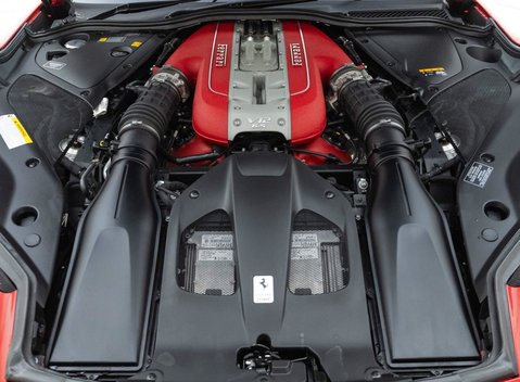 Ferrari 812 Superfast 36