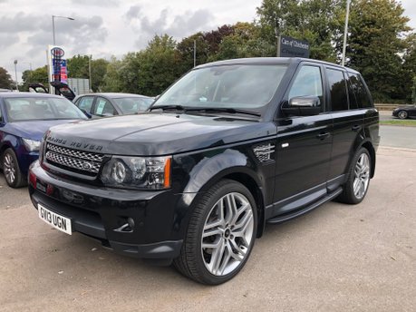 Land Rover Range Rover Sport 3.0 SDV6 HSE BLACK only 64000 miles with 9 Services. 24