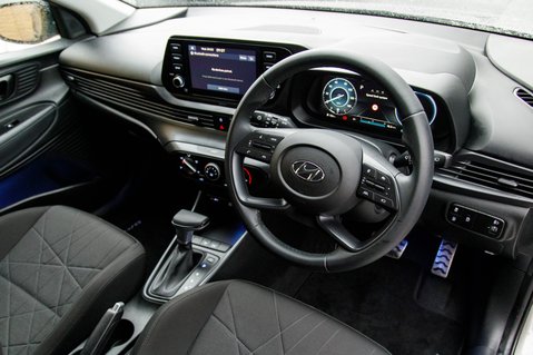 Hyundai BAYON T-GDI SE CONNECT DCT MHEV 3