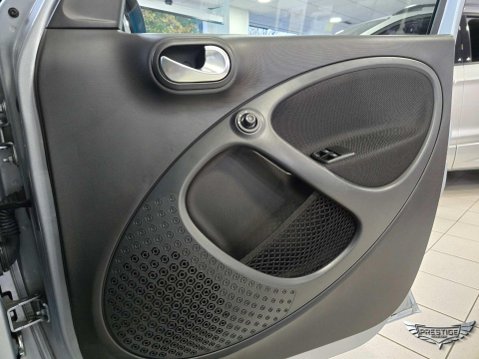 Smart Forfour 17.6kWh Premium Auto 5dr (22kW Charger) 79