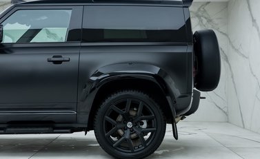 Land Rover Defender 90 D250 X-Dynamic SE URBAN 39