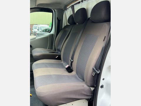 Renault Trafic 2.0 dCi SL29 Panel Van 4dr Diesel Manual L1 H1 (Phase 3) (195 g/km, 115 bhp 33
