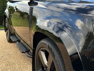 Land Rover Defender V8 15