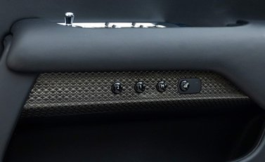 Rolls-Royce Wraith Black Badge 21