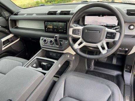 Land Rover Defender 3.0 D250 MHEV X-Dynamic SE Auto 4WD Euro 6 (s/s) 3dr 61