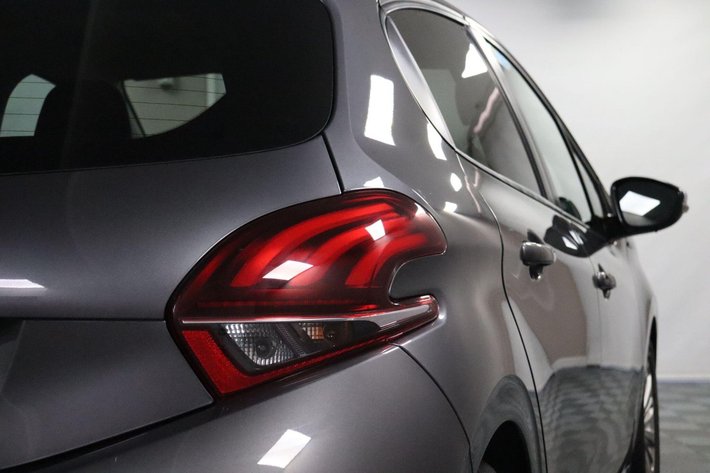 2019 Peugeot 208 — image 18
