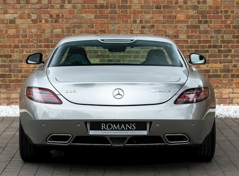Mercedes-Benz SLS AMG 5