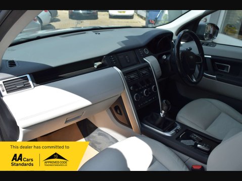 Land Rover Discovery Sport 2.0 Discovery Sport SE Tech TD4 4WD 5dr 28