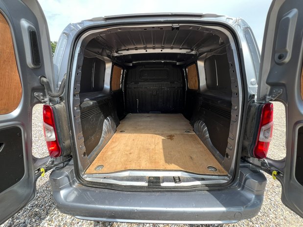 Vauxhall Combo LWB L2H1 (SOLD) Low Roof Limited 2300 Air Con Alloys Sensors EURO 6 NO VAT 12